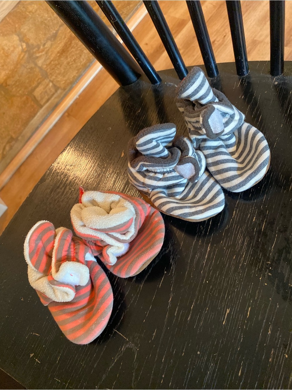Myggpp Baby Booties in Grey and Coral -